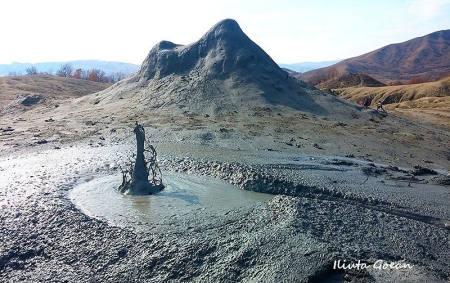 muddy-vulcanoes.jpg